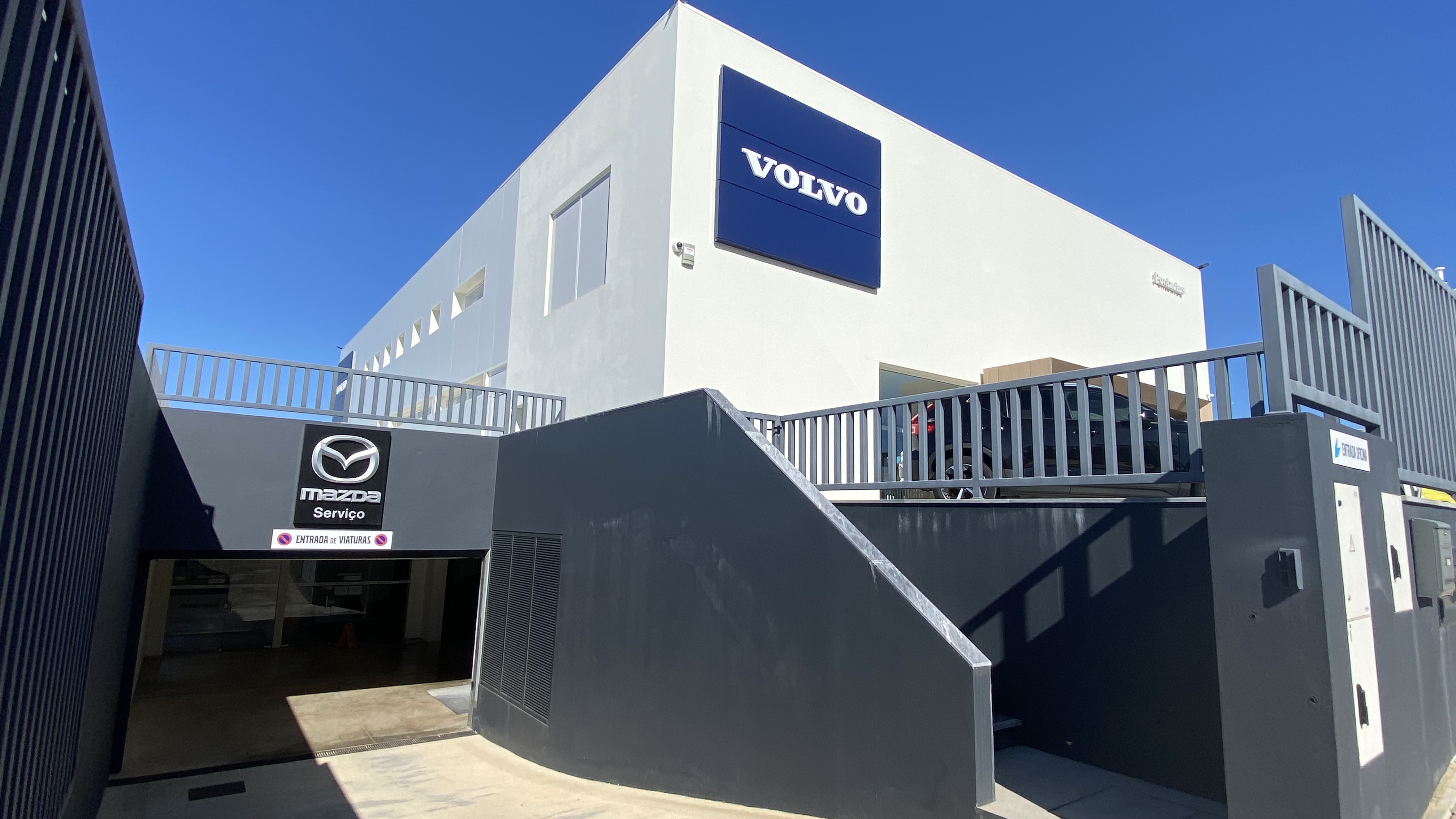 Alteração de Armazém de Peças e Stand de Automoveis com Cave, R/Chão e 1º Andar — imagem 1