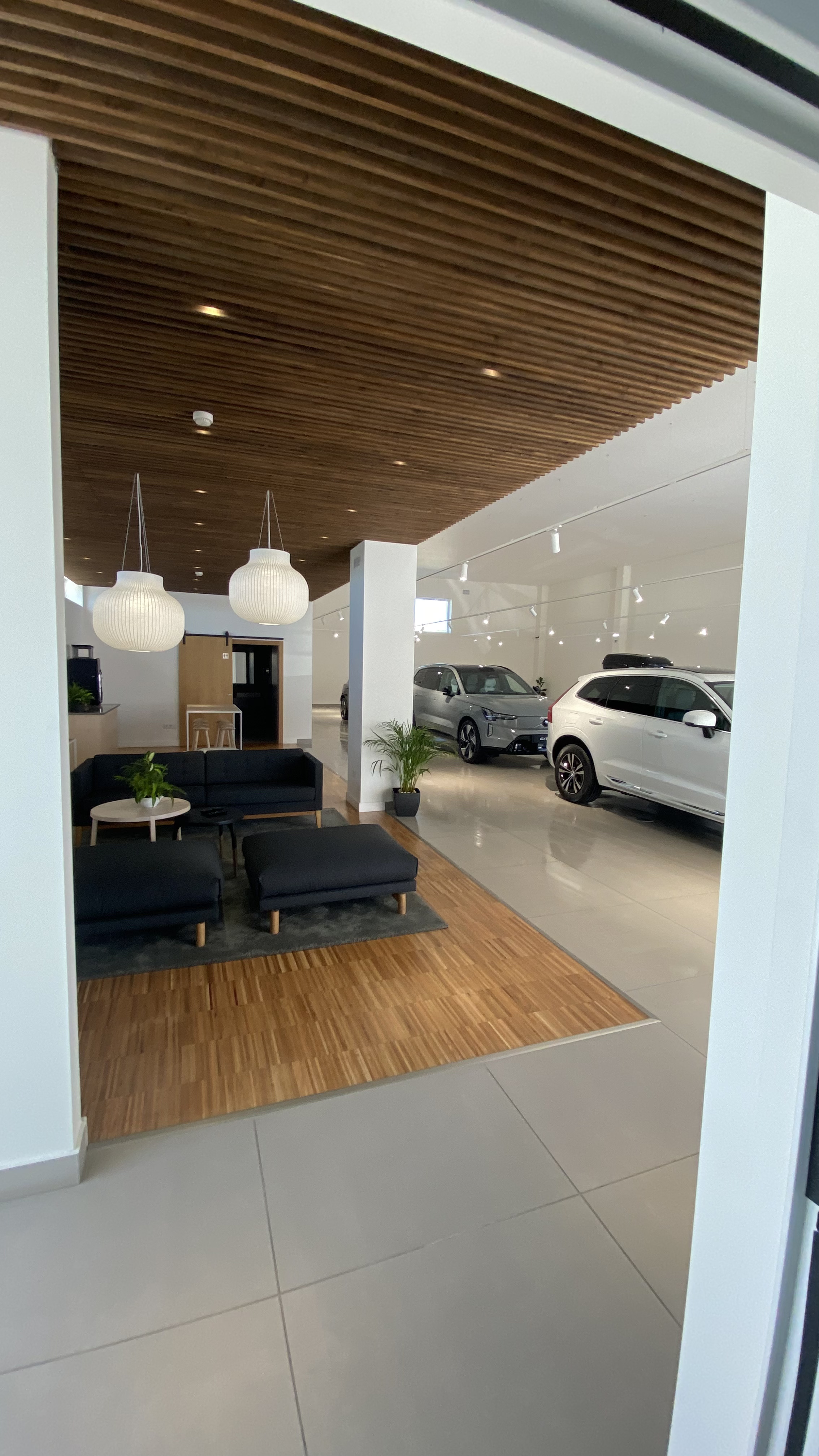 Alteração de Armazém de Peças e Stand de Automoveis com Cave, R/Chão e 1º Andar — imagem 3